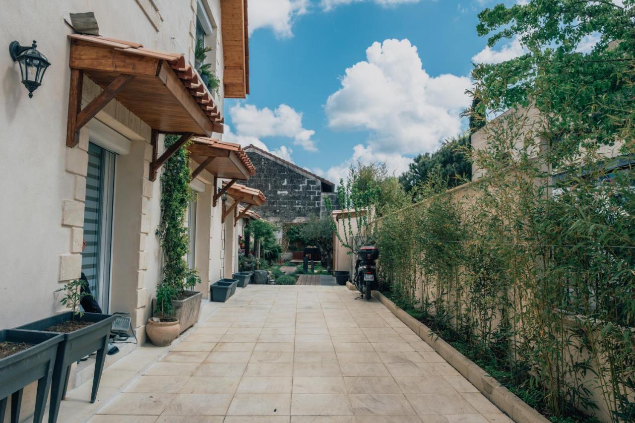 T&T Homestay Begles Bagian luar foto